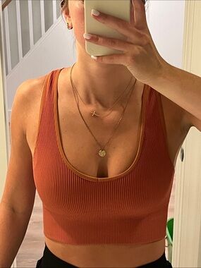 Ribbed Scoop Crop sprits bra